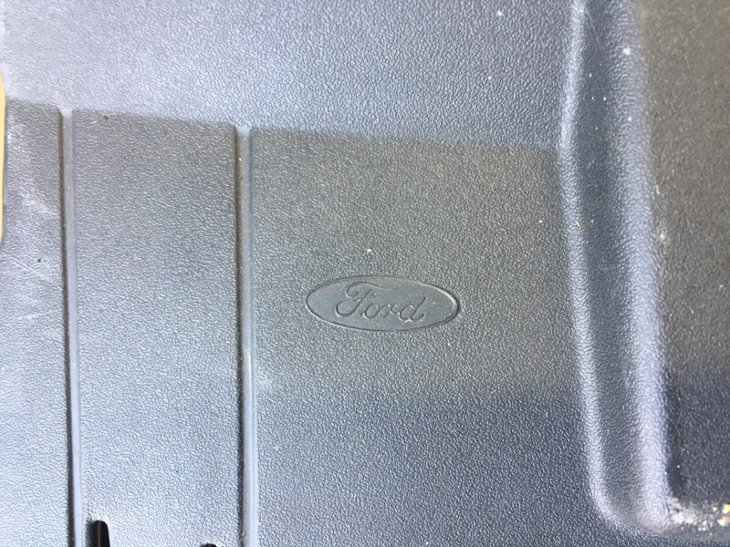 Накладка замка капота FOCUS 10-18