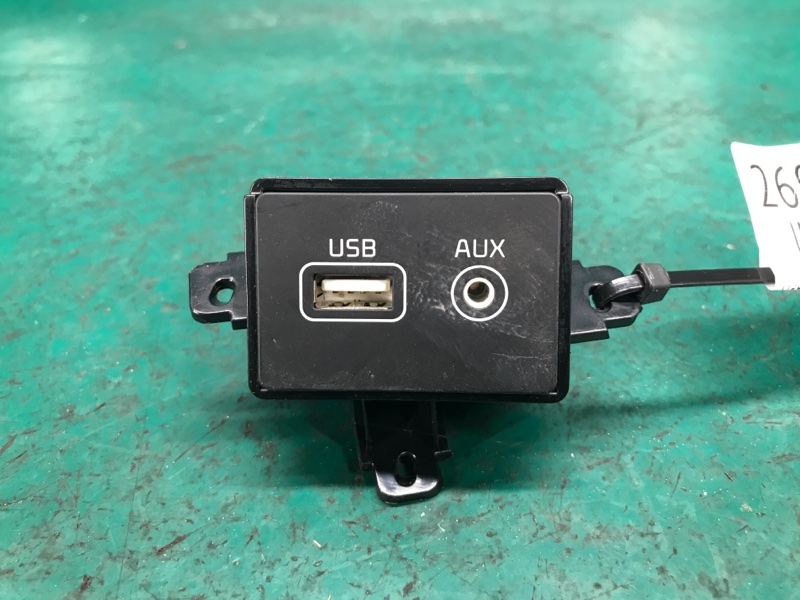 USB адаптер KIA SEDONA 14-18 16 YP 3.3 G6DM 96120-A9000 Б/У