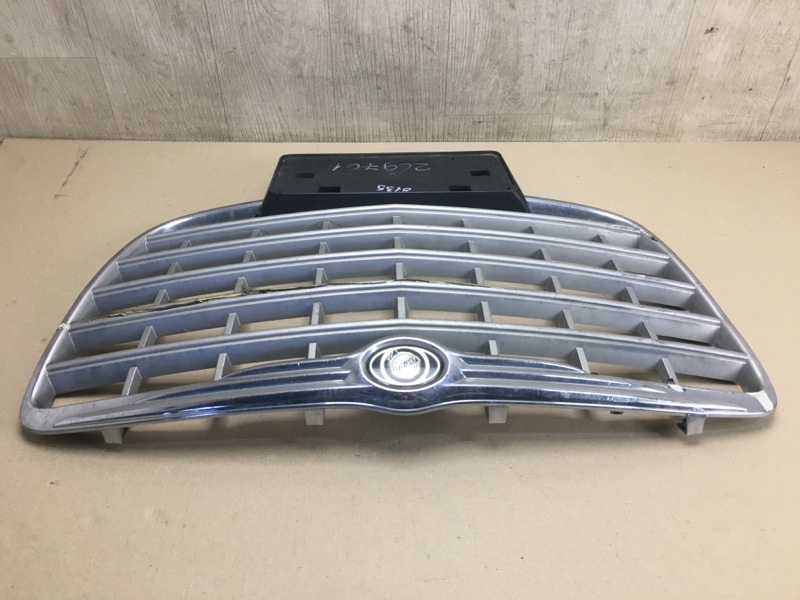 Решетка радиатора 300 04-10 2008 Седан 3.5 EGG