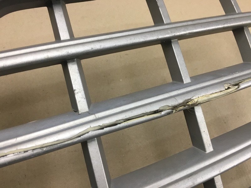 Решетка радиатора 300 04-10 2008 Седан 3.5 EGG