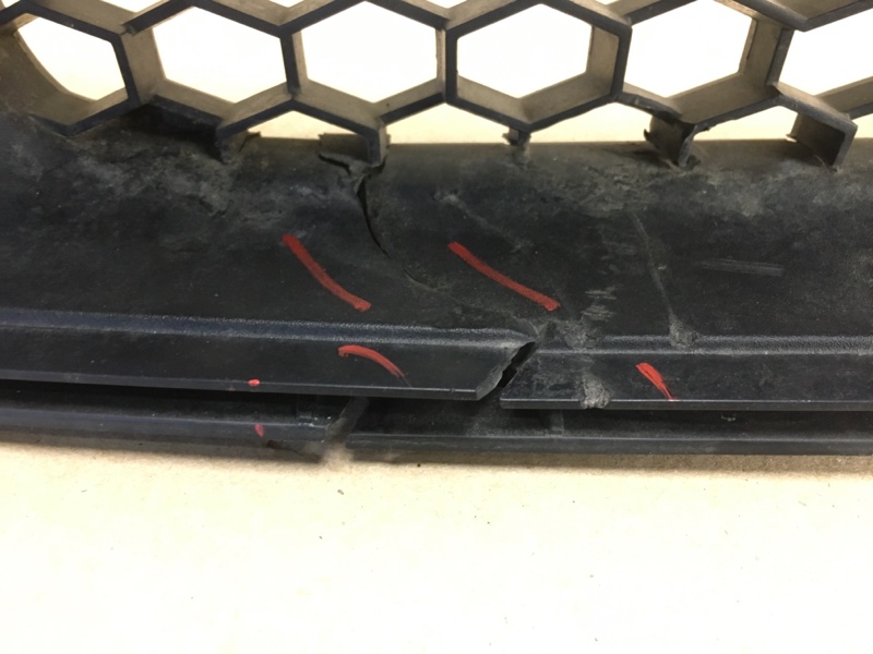 Решетка переднего бампера MUSTANG 15-