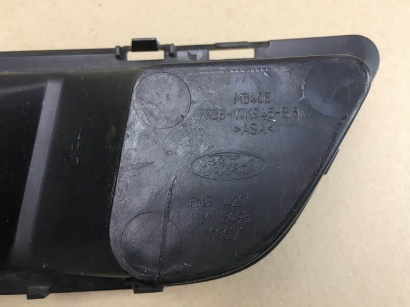 Решетка переднего бампера MUSTANG 15-