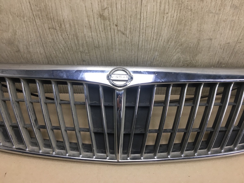 Решетка радиатора NISSAN MAXIMA A33 99-02