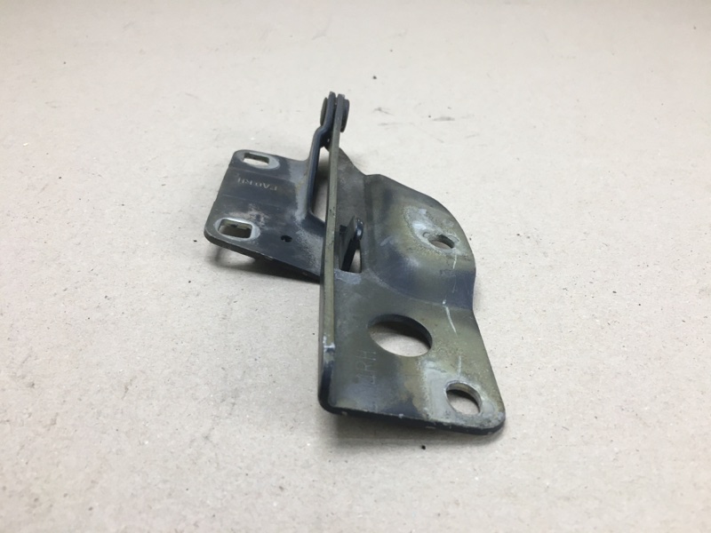 Петля капота правая FRONTIER 04-21 2014 D40 4.0 VQ40DE