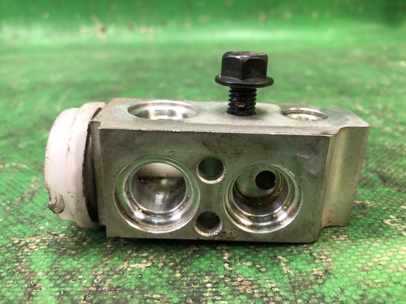 Клапан кондиционера HYUNDAI ELANTRA MD 10-15 97626-A7000 Б/У