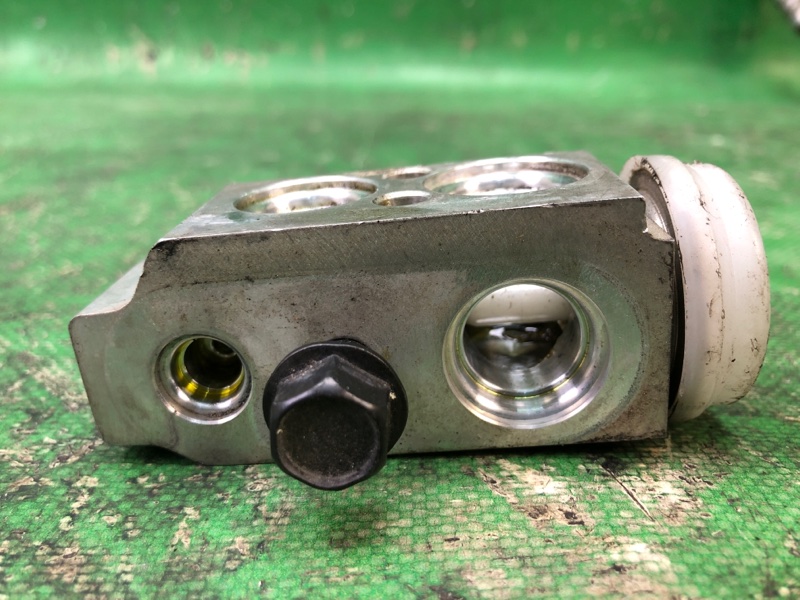 Клапан кондиционера ELANTRA MD 10-15