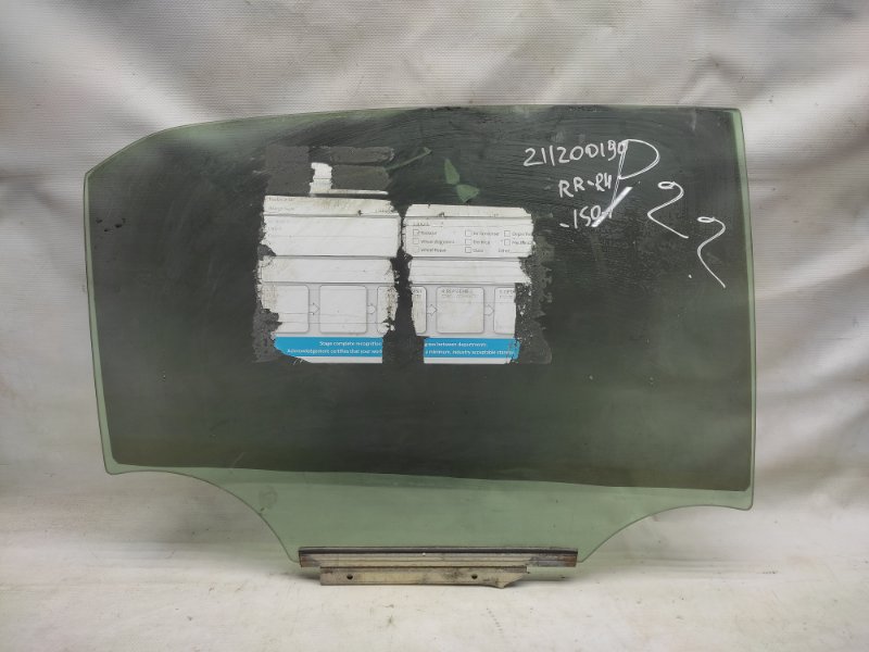 Стекло двери заднее правое TOYOTA COROLLA 150 06-13 68103-02260 Б/У