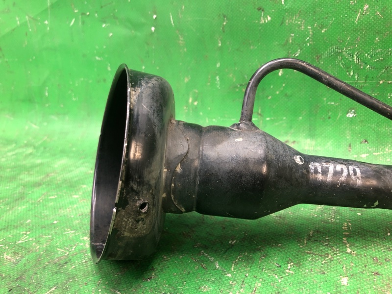 Горловина топливного бака NISSAN JUKE 10-19 1.6 MR16DDT