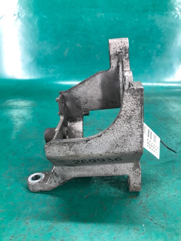 Кронштейн насоса ГУР TRIBECA B10 07-13 2008 3.6 EZ36