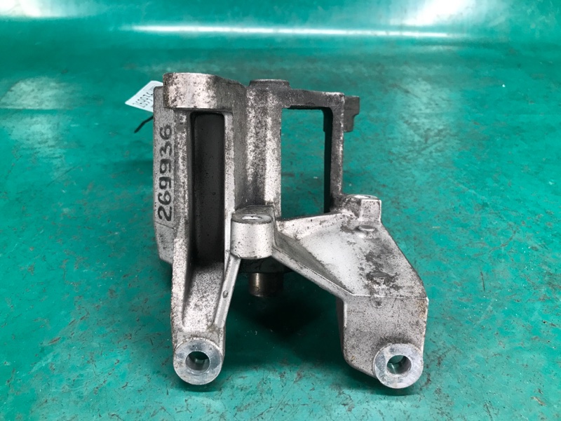 Кронштейн насоса ГУР TRIBECA B10 07-13 2008 3.6 EZ36