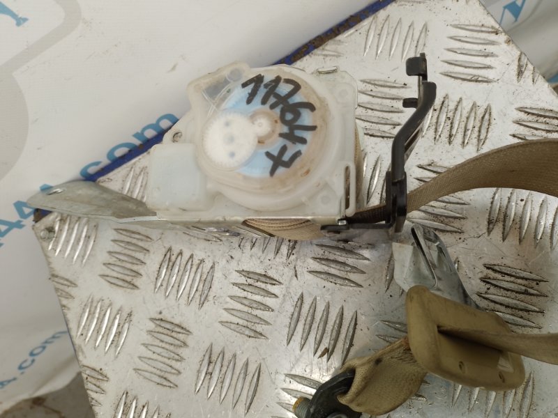 Ремень безопасности GS350 GS300 05-11