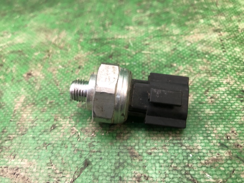 Датчик давления кондиционера HYUNDAI SONATA NF 04-10 97721-3K000 Б/У