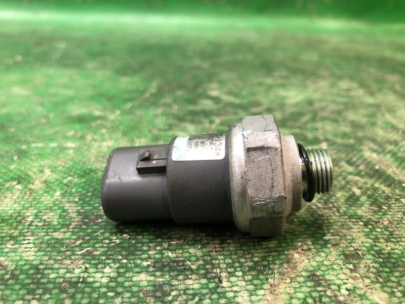 Запчасть датчик давления кондиционера TOYOTA COROLLA 120 00-07 2004 ZZE130L 1.8L 1ZZFE 88645-08010 Б/У Датчик давления кондиционера TOYOTA COROLLA 120 00-07 2004 ZZE130L 1.8L 1ZZFE 88645-08010 Б/У