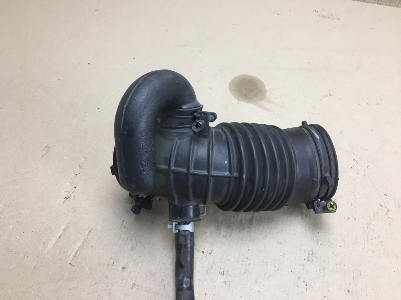 Патрубок воздушного фильтра ELANTRA MD 10-15 2015 MD 1.8 G4NB Патрубок воздушного фильтра ELANTRA MD 10-15 2015 MD 1.8 G4NB