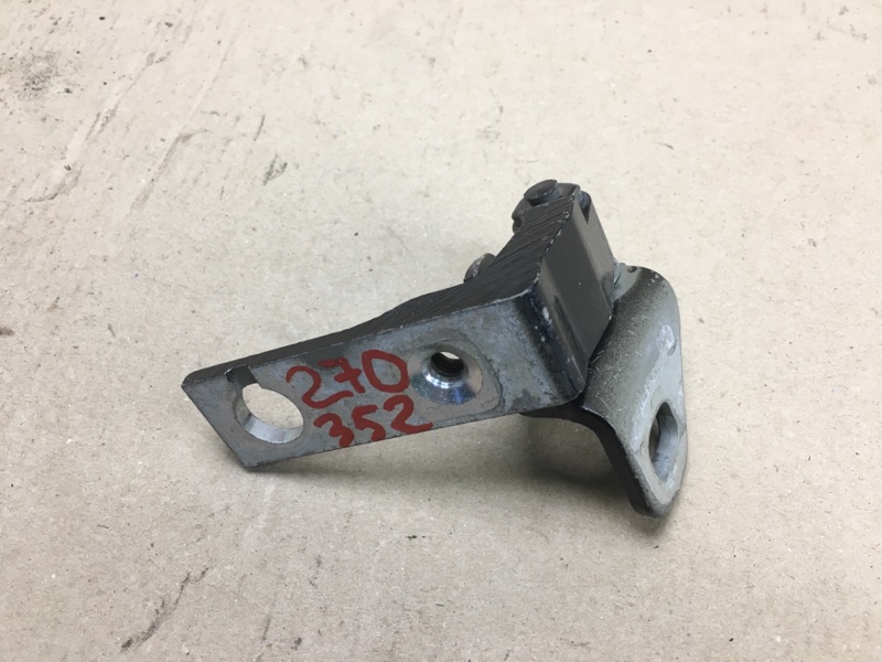 Петля двери нижняя задняя левая FORD FOCUS 10-18