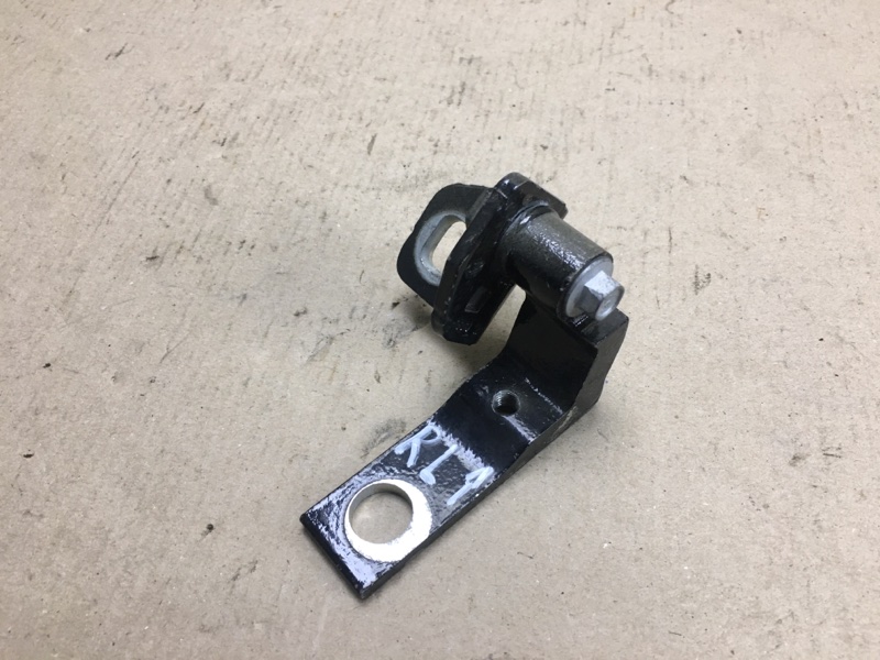 Петля двери верхняя задняя левая FOCUS 10-18