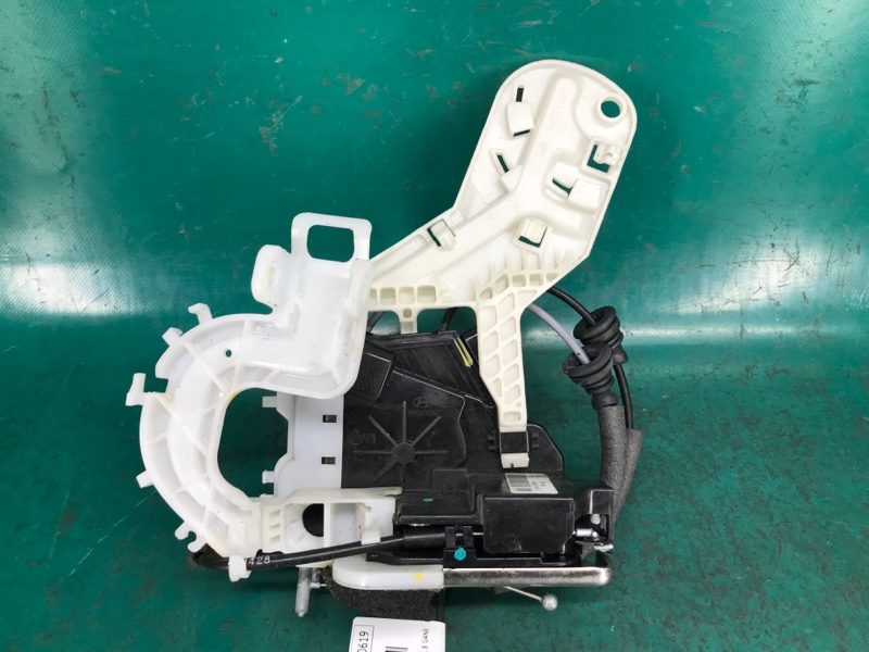 Замок двери передний правый HYUNDAI ELANTRA MD 10-15 MD 1.8 G4NB