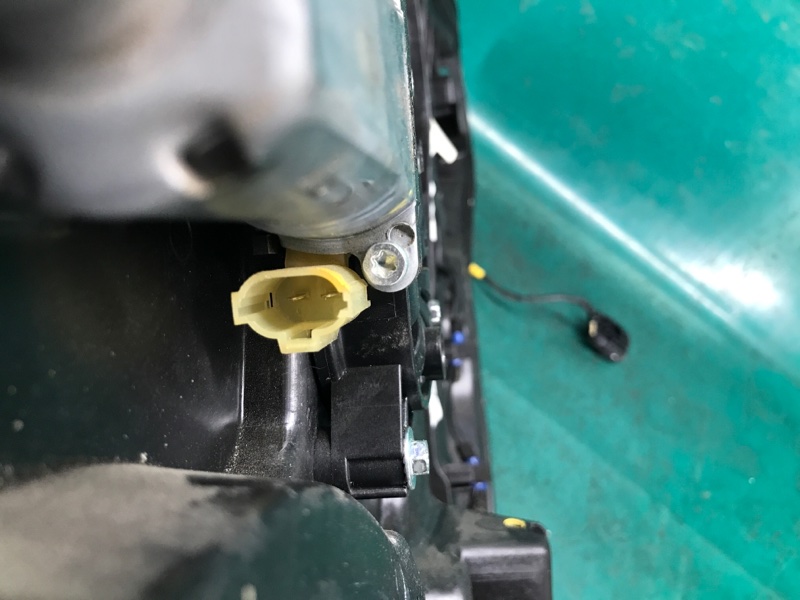 Стеклоподъемник задний правый ELANTRA MD 10-15 2015 MD 1.8 G4NB