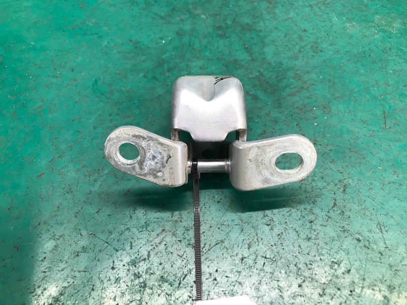 Петля двери нижняя задняя правая ELANTRA MD 10-15 2015 MD 1.8 G4NB