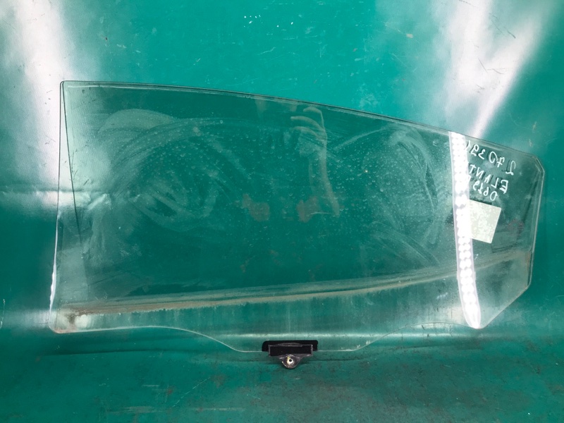 Стекло двери заднее правое ELANTRA MD 10-15 2015 MD 1.8 G4NB