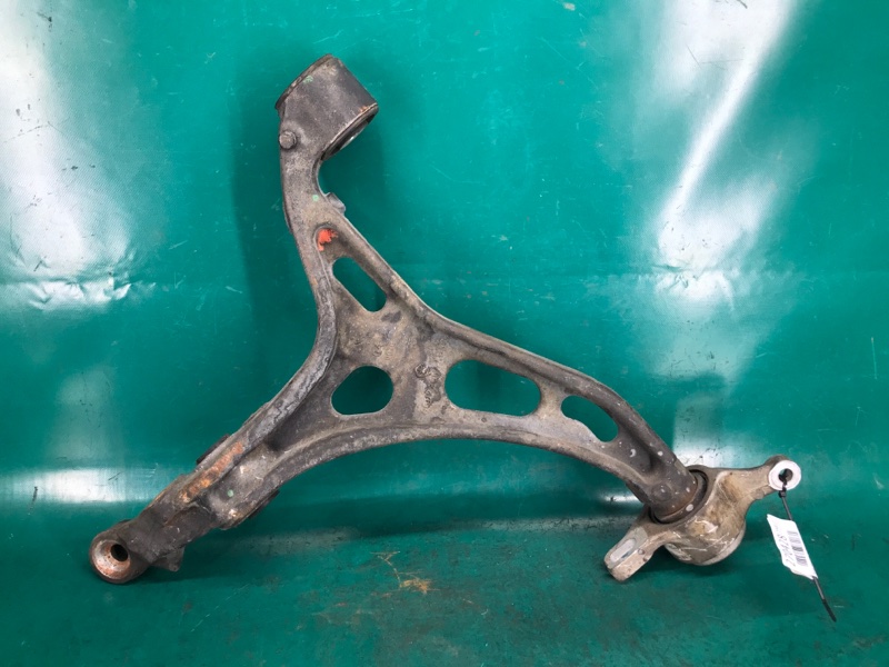 Рычаг передней подвески нижний правый DODGE DURANGO 11- (WD) 2014 3.6 ERB 5168158AA Б/У