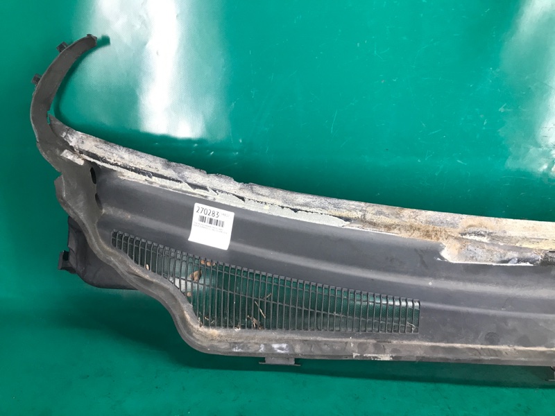 Пластик под лобовое стекло / Жабо DODGE DURANGO 11- (WD) 3.6 ERB