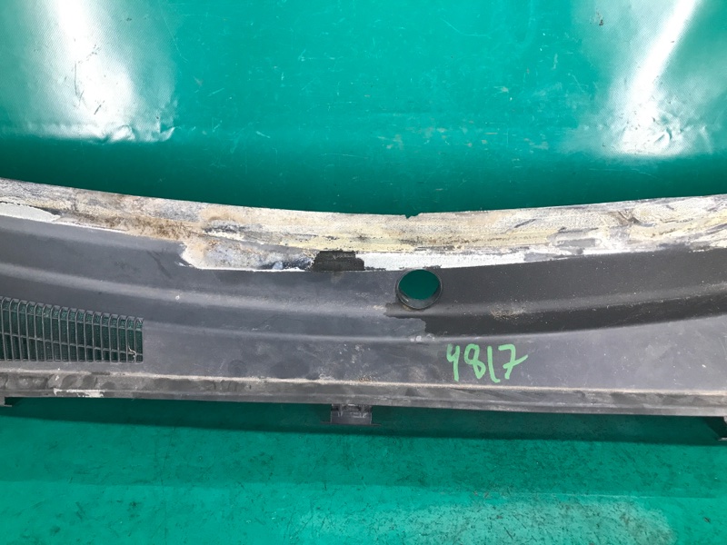 Пластик под лобовое стекло / Жабо DURANGO 11- (WD) 2014 3.6 ERB