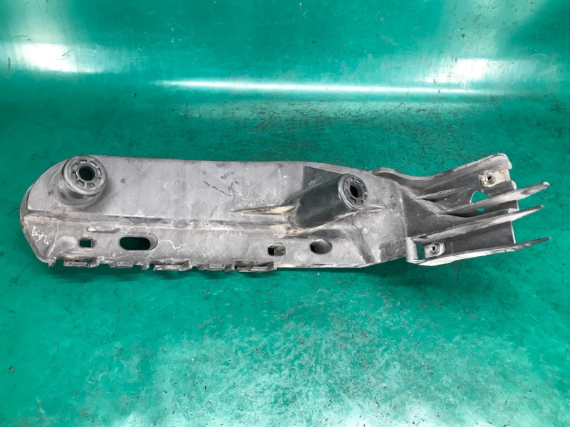 Кронштейн крепления фары левый DURANGO 11- (WD) 2014 3.6 ERB