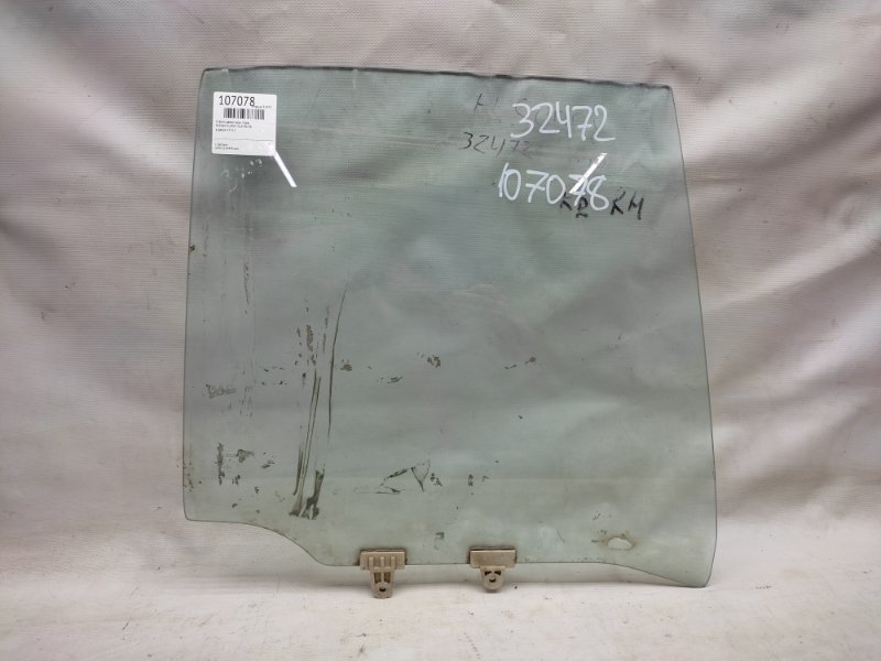 Стекло двери заднее правое NISSAN SUNNY N14 90-96 82300-52C00 Б/У