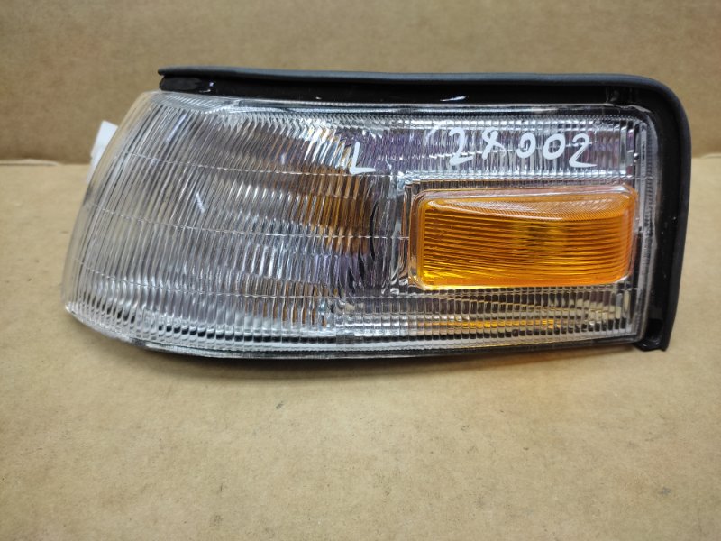 Запчасть указатель поворота левый MAZDA 626 GD 87-91 8BG4-51-070 новая Указатель поворота левый MAZDA 626 GD 87-91 8BG4-51-070 новая