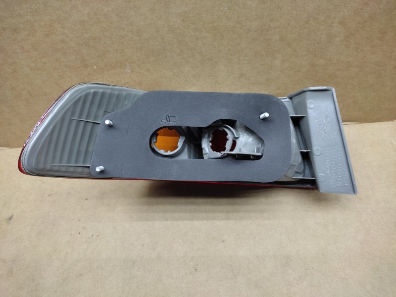 Фонарь наружный правый CAMRY 20 96-02