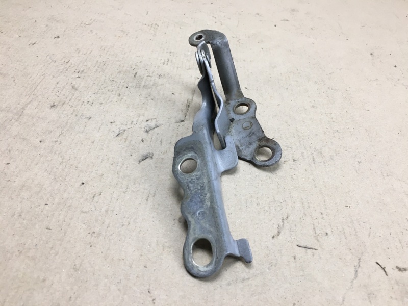 Петля капота левая COROLLA 120 00-07 2004 ZZE130L 1.8L 1ZZ-FE Петля капота левая COROLLA 120 00-07 2004 ZZE130L 1.8L 1ZZ-FE