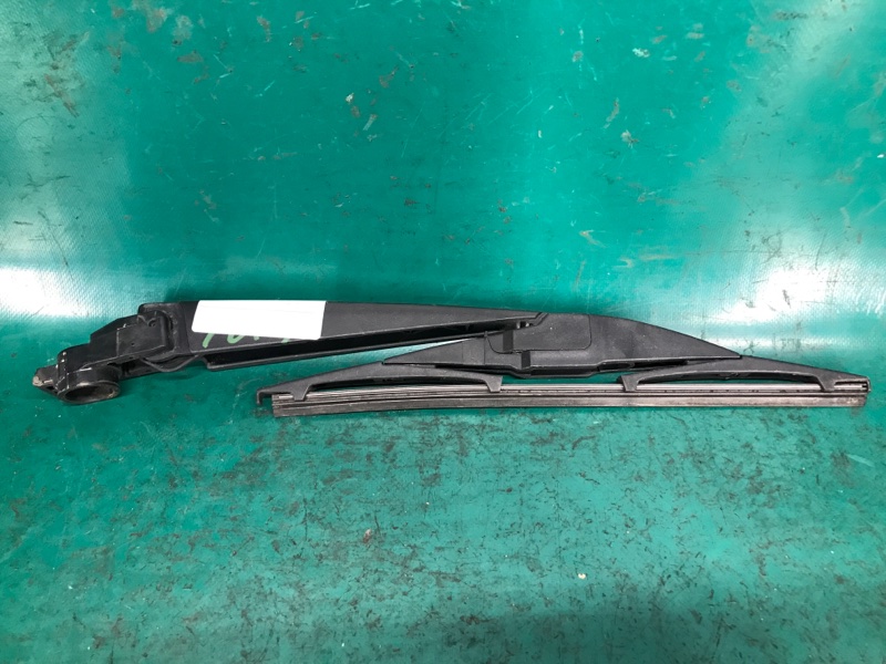 Поводок стеклоочистителя задний DODGE DURANGO 11- (WD) 2014 3.6 ERB 68079870AA Б/У