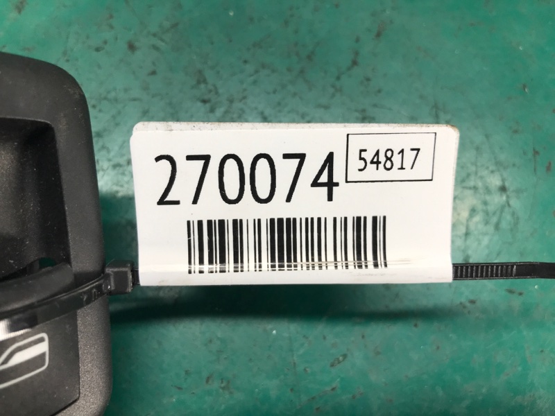 Кнопка стеклоподъемника задняя левая DURANGO 11- (WD) 2014 3.6 ERB