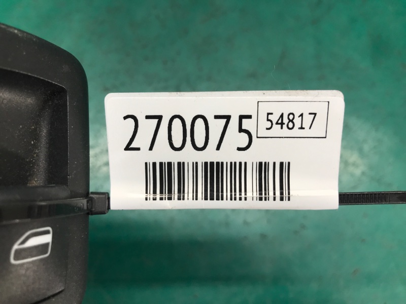 Кнопка стеклоподъемника задняя правая DURANGO 11- (WD) 2014 3.6 ERB