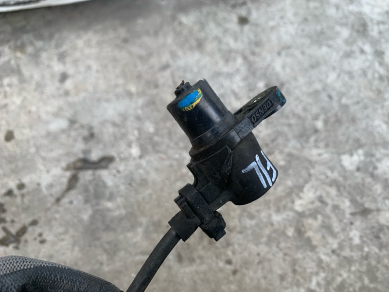 Датчик ABS передний левый TOYOTA CAMRY 40 06-11 3.5 2GR-FE