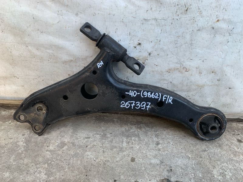 Рычаг передней подвески нижний правый TOYOTA CAMRY 40 06-11 2007 3.5 2GR-FE 48068-06150 Б/У