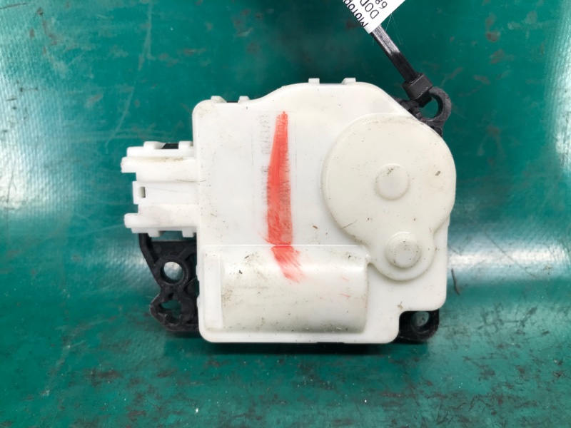 Моторчик заслонки печки задний DURANGO 11- (WD) 2014 3.6 ERB