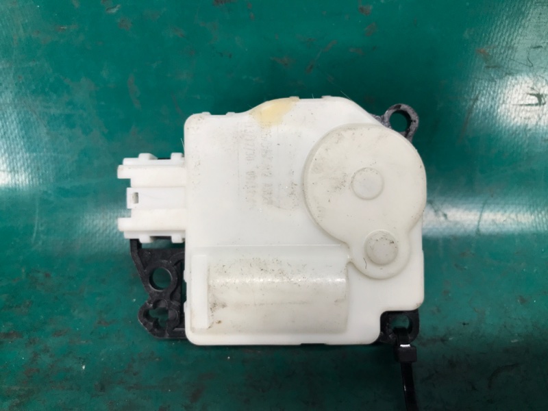 Моторчик заслонки печки задний DURANGO 11- (WD) 2014 3.6 ERB