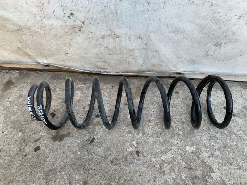 Пружина задней подвески LEXUS LS430 00-06 UCF30L 4.3 3UZFE