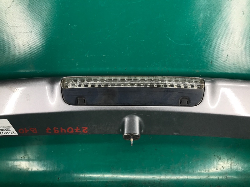 Спойлер крышки багажника TRIBECA B10 07-13 2008 3.6 EZ36