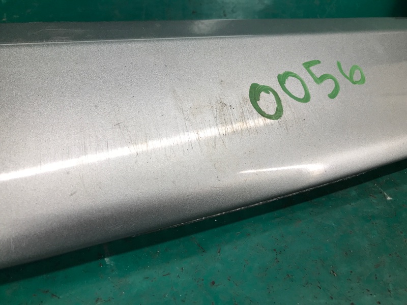 Спойлер крышки багажника TRIBECA B10 07-13 2008 3.6 EZ36