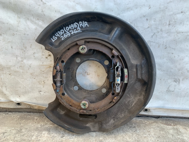 Тормозной механизм правый LEXUS LS430 00-06 2004 UCF30L 4.3 3UZFE 46503-50030 Б/У