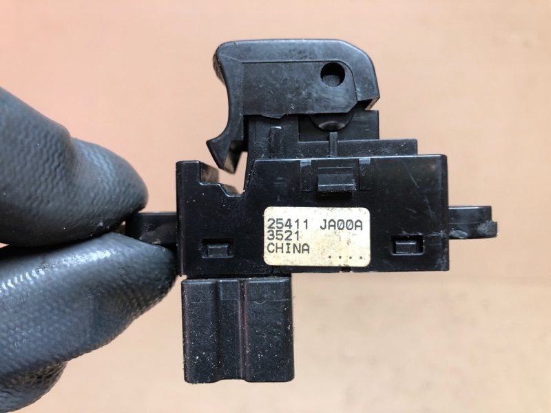 Кнопка стеклоподъемника задняя ALTIMA L32 07-12 2012 Седан 2.5 QR25DE