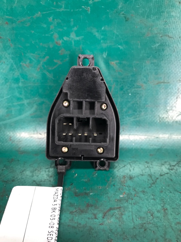 Блок управления зеркалами 3 BK 03-08 2005 SEDAN 2.3