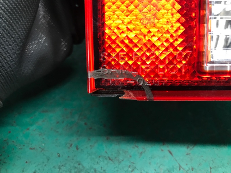 Фонарь внутренний левый TRIBECA B10 07-13 2008 3.6 EZ36