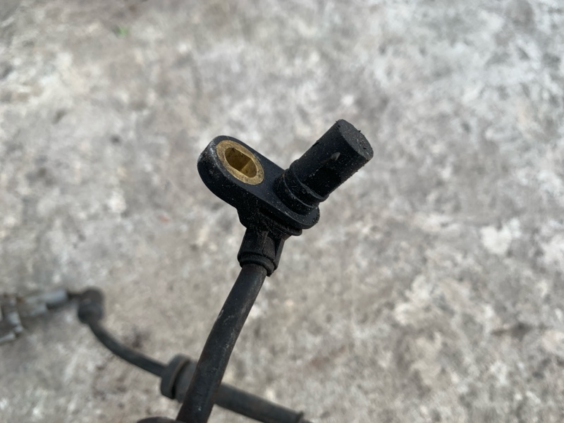 Датчик ABS передний левый NISSAN QX56 / TITAN / ARMADA 04-16 VK56DE