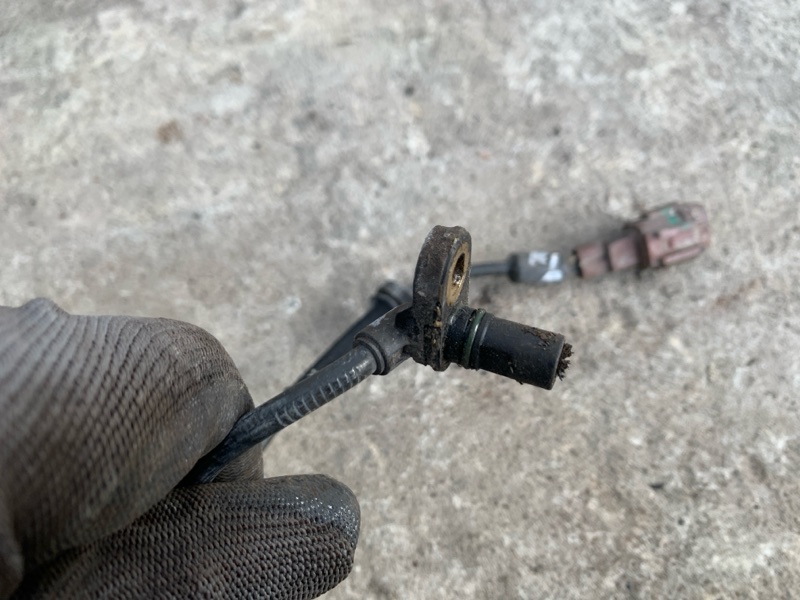 Датчик ABS задний правый NISSAN QX56 / TITAN / ARMADA 04-16 VK56DE