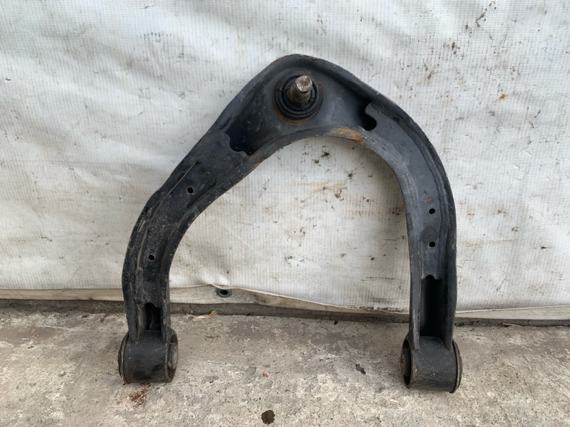 Рычаг передней подвески верхний правый NISSAN QX56 / TITAN / ARMADA 04-16 VK56DE