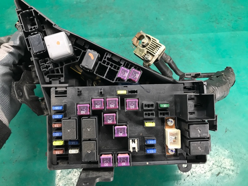 Блок предохранителей моторный отсек SUBARU TRIBECA B10 07-13 2008 3.6 EZ36 82290XA04A Б/У